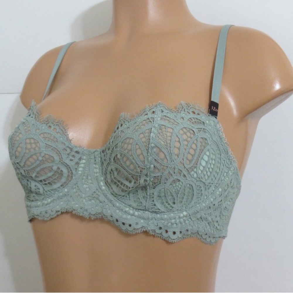 Victoria secret bra 32 D